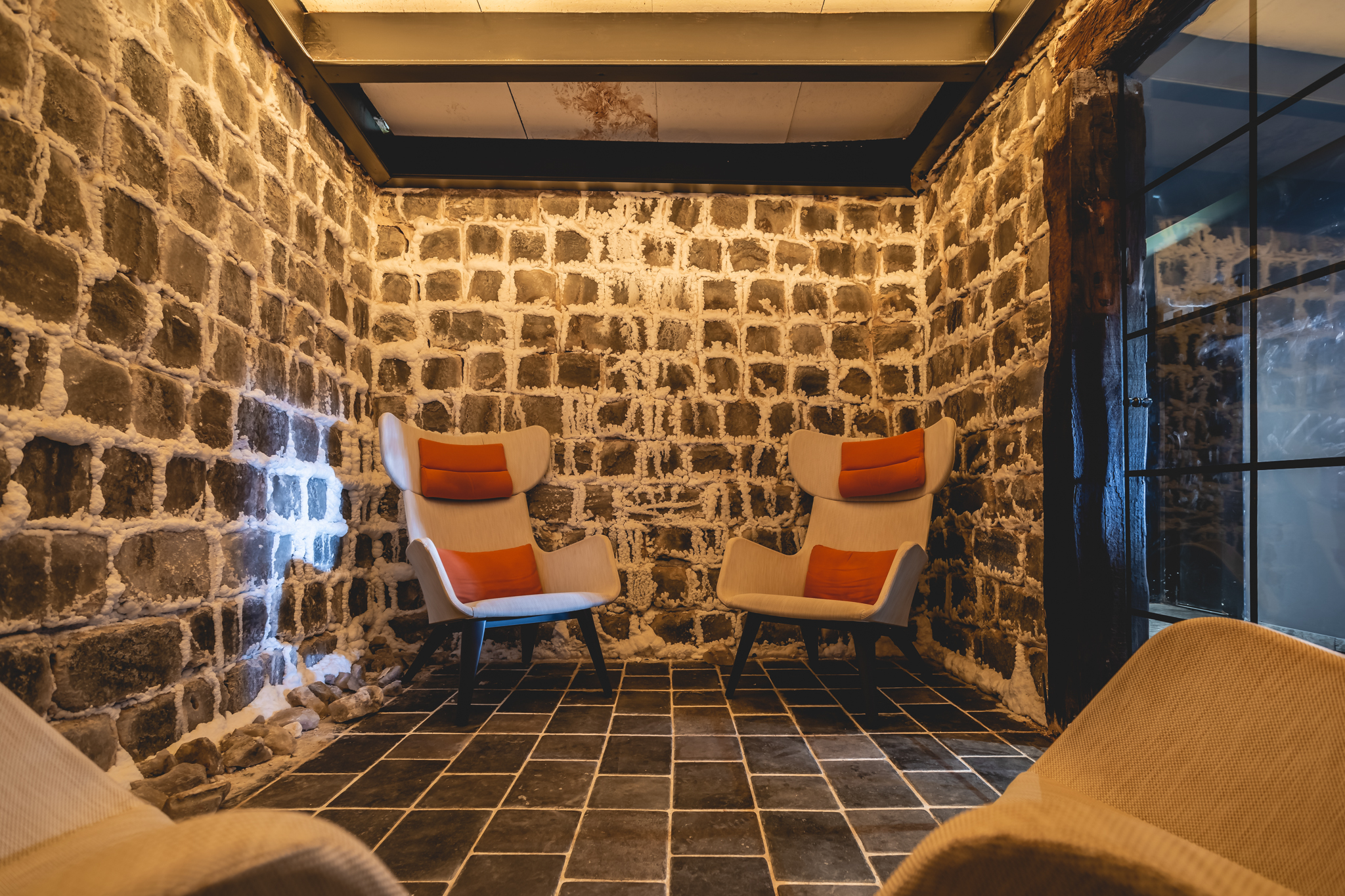 חדר מלח במתחם halo spa במלון ג׳ייקוב סי לייף נהריה