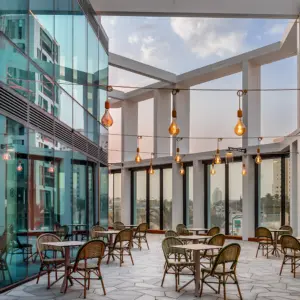 מרפסת אולם מלון ג'ייקוב מודיעין